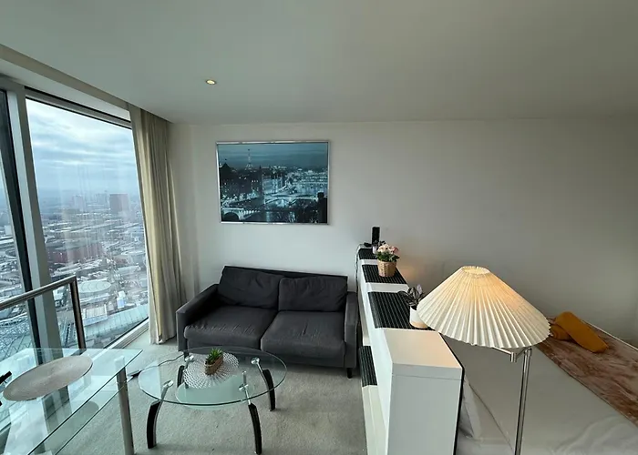 Stunning!!! City-Center!! Retreat With Modern Amenities